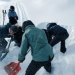 Élèves participant à une formation sur la sécurité avalanche à Vars et Risoul