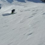 Paysage de montagne dans le secteur de Vars et Risoul, au cœur d’un environnement propice au snowboard freeride. Ces espaces naturels illustrent les terrains hors-piste permettant de découvrir une autre facette de la montagne lors des sorties et stages proposés par Pure Snowschool.
