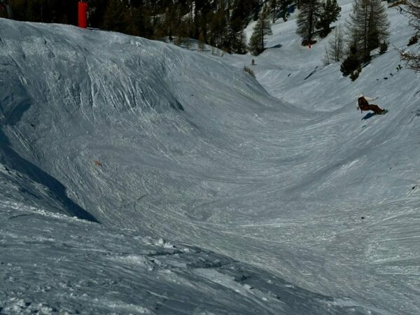 🔥 On vous prépare un super event de snowboard qui aura lieu l’hiver prochain à…