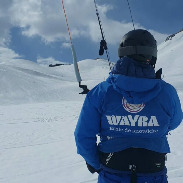Une belle journée en compagnie de @pottier.rodolphe @wayrasnowkite qui a eu la patience de m'initier…